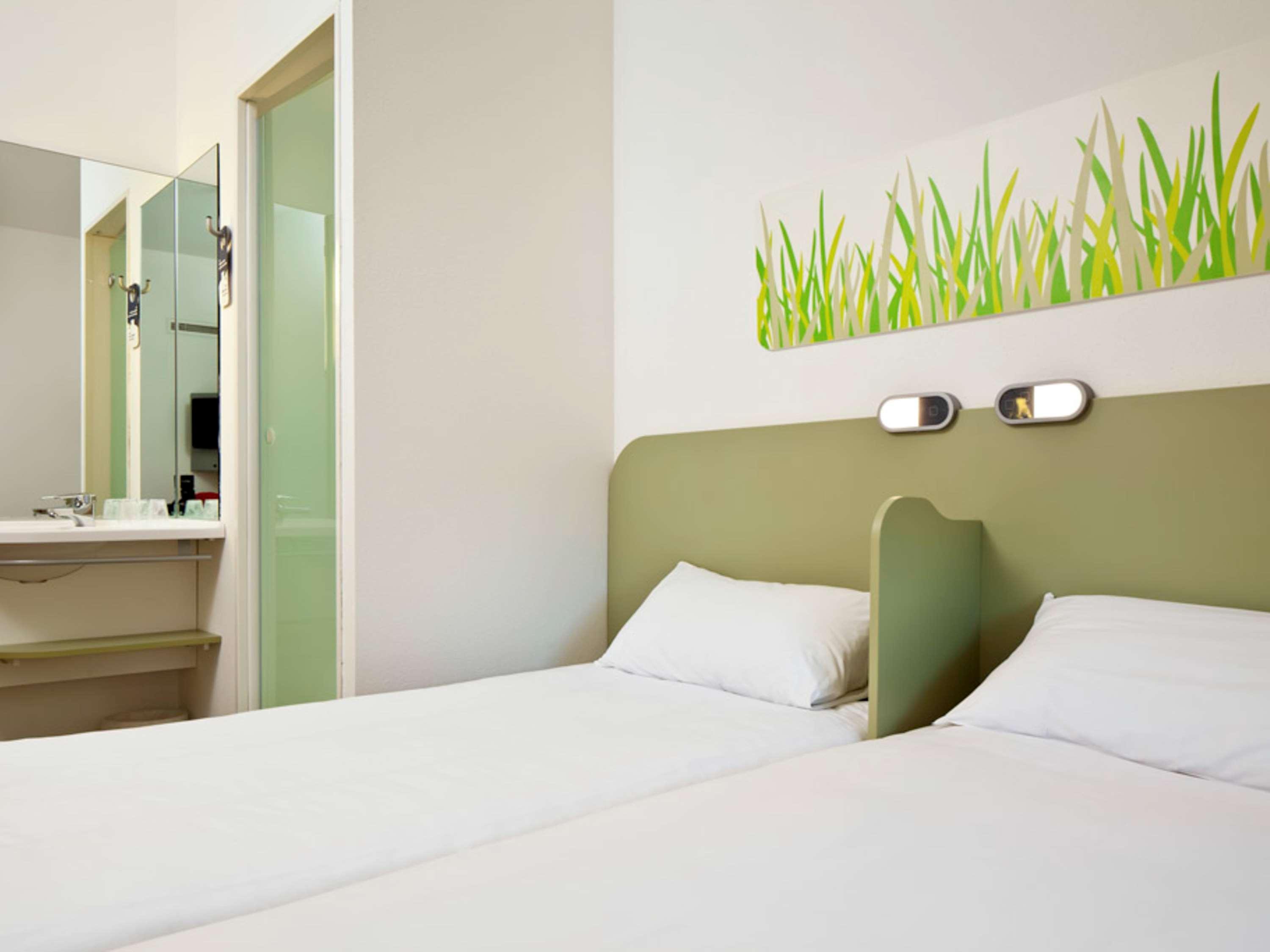 Ibis Budget Portsmouth Buitenkant foto