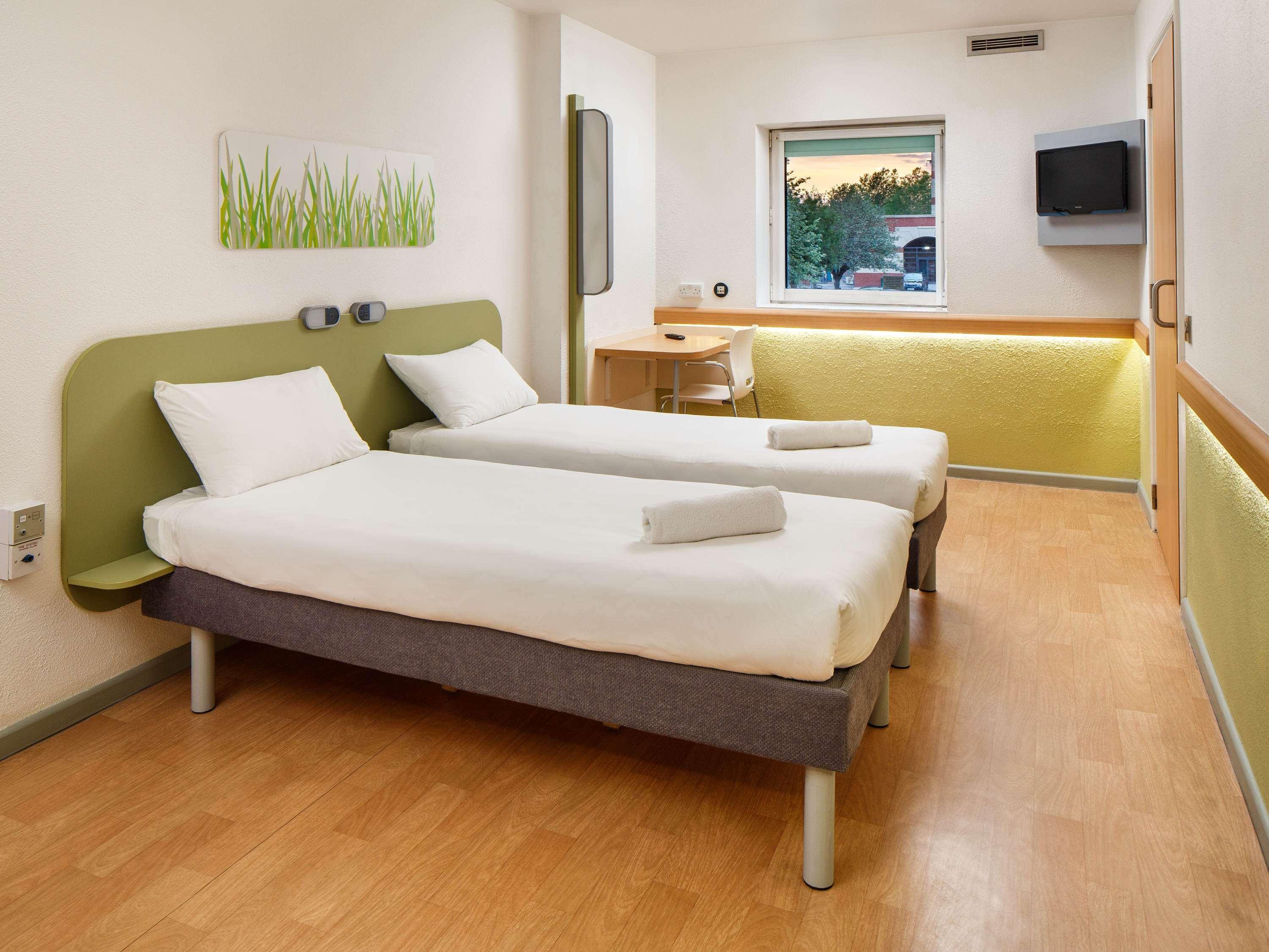 Ibis Budget Portsmouth Buitenkant foto