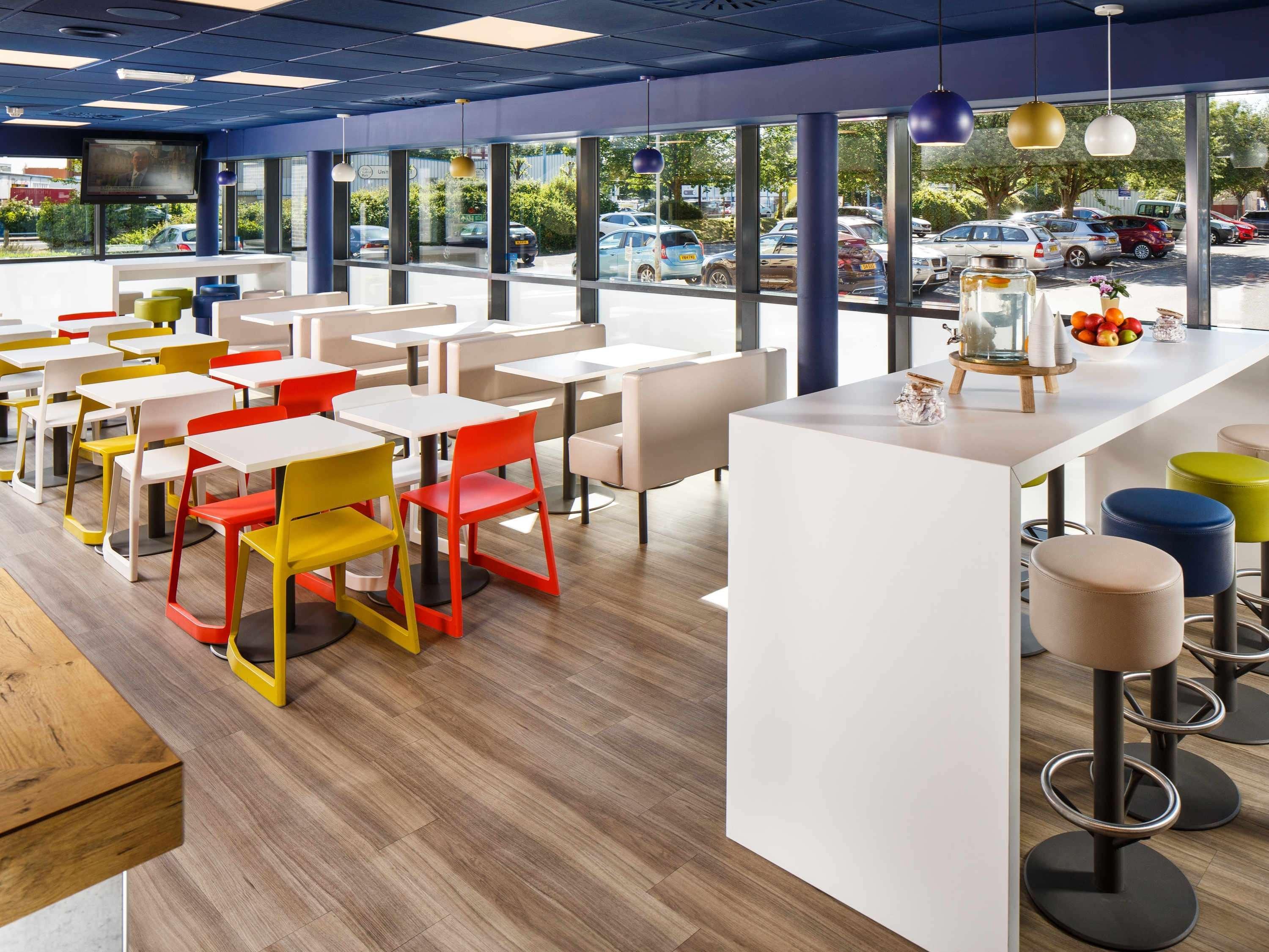 Ibis Budget Portsmouth Buitenkant foto