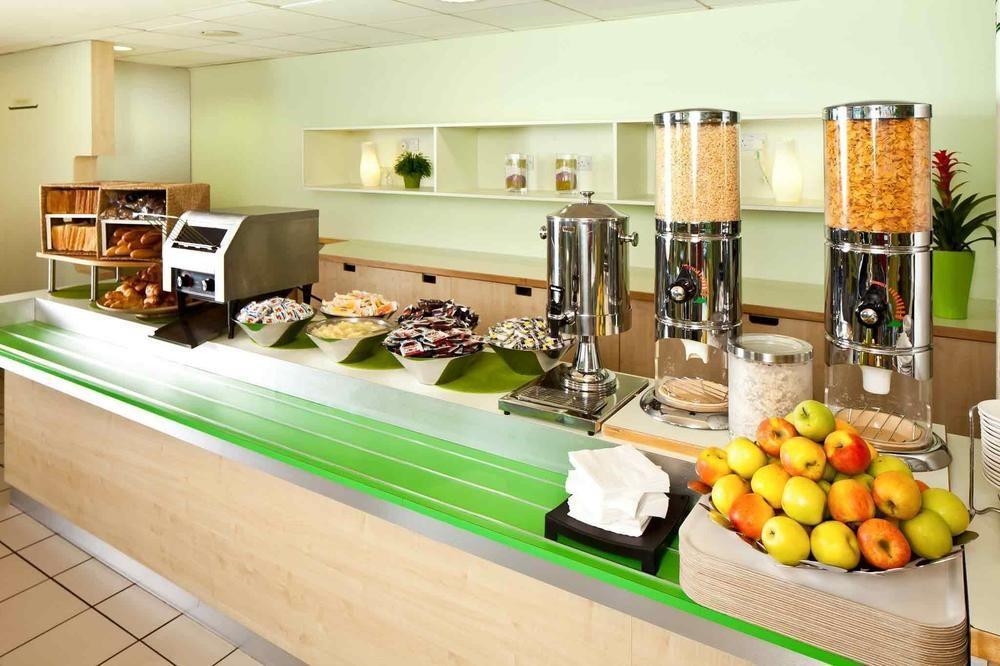 Ibis Budget Portsmouth Buitenkant foto