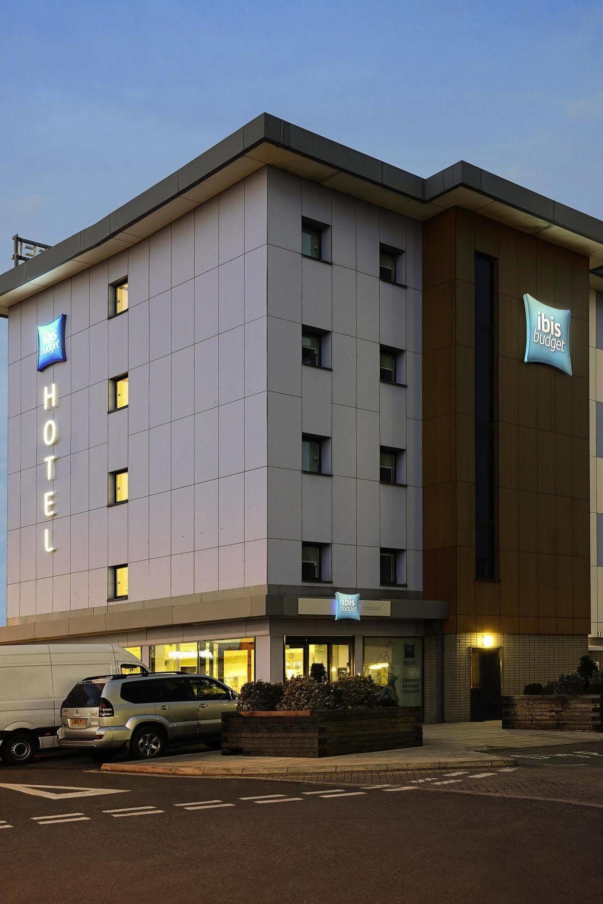 Ibis Budget Portsmouth Buitenkant foto