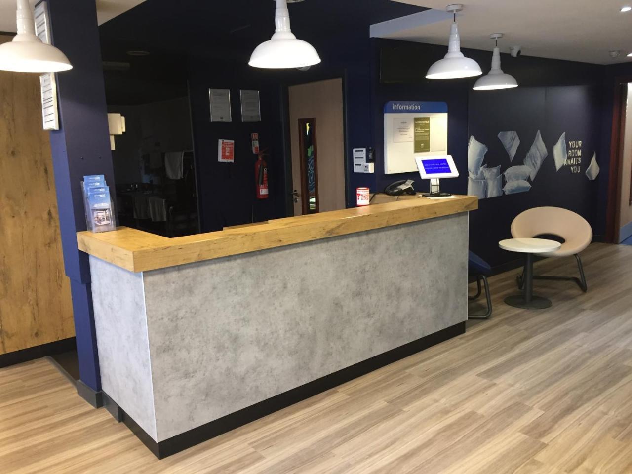 Ibis Budget Portsmouth Buitenkant foto