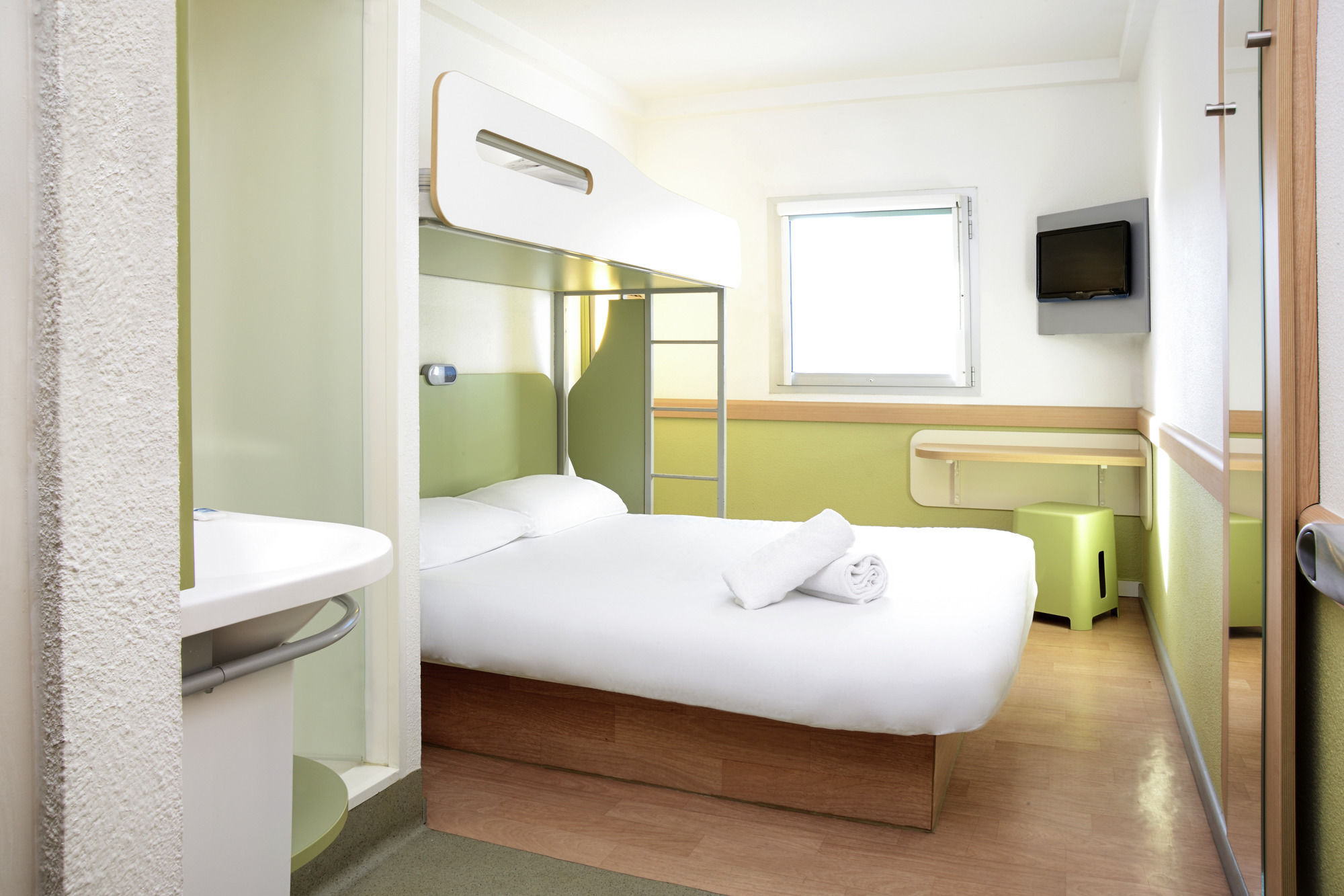 Ibis Budget Portsmouth Buitenkant foto
